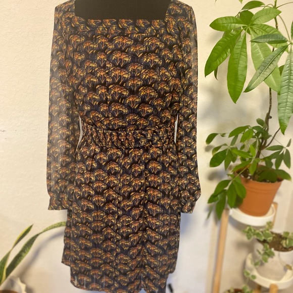 Banana Republic Belted Dress, Vintage inspired print, Navy blue, classic style - Picture 3 of 11